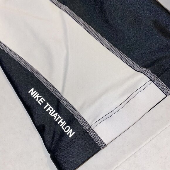 Nike Womens Small Triathlon Half Tight Black White Athletic Running Shorts NWT - Picture 2 of 8